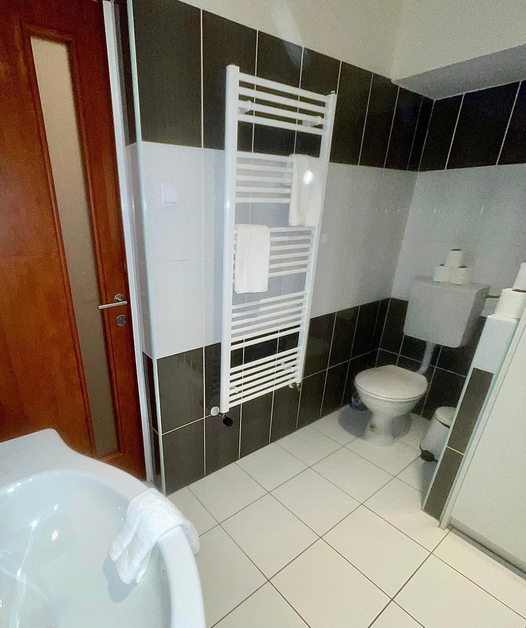 Vivien Apartment Budapest Exterior photo